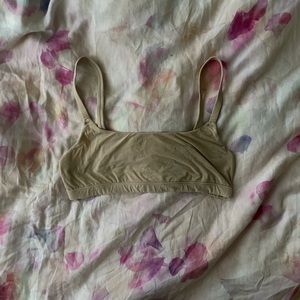 SKIMS Fits Everybody Scoop Neck Bra in Mica